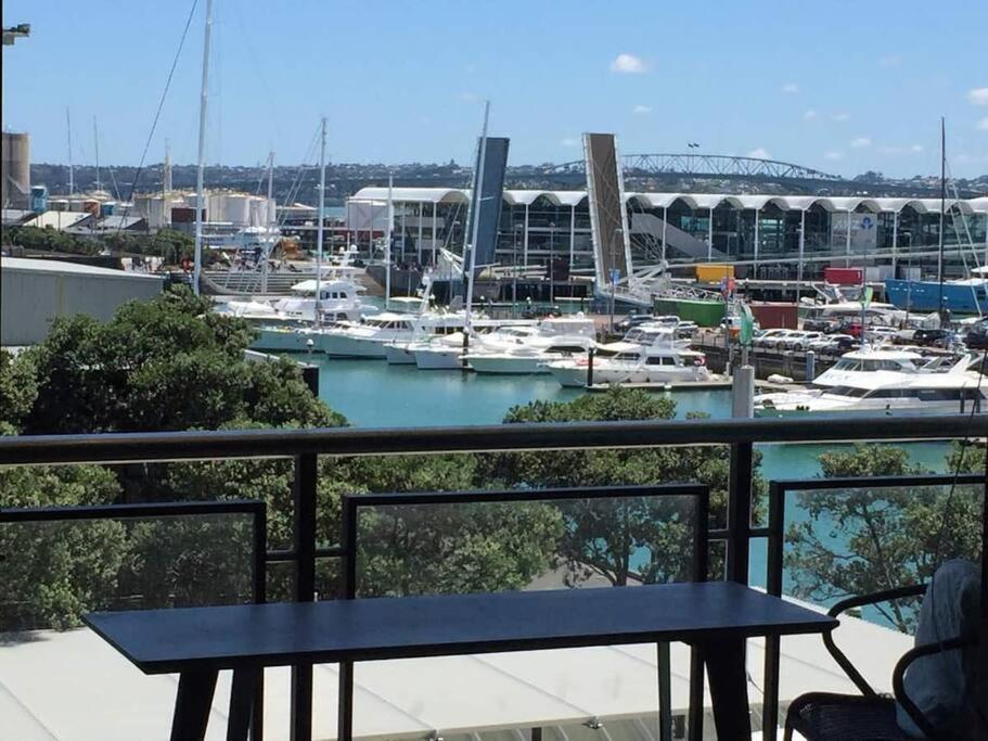 Luxury Waterfront Nest Above Viaduct Harbour Διαμέρισμα Όκλαντ Εξωτερικό φωτογραφία